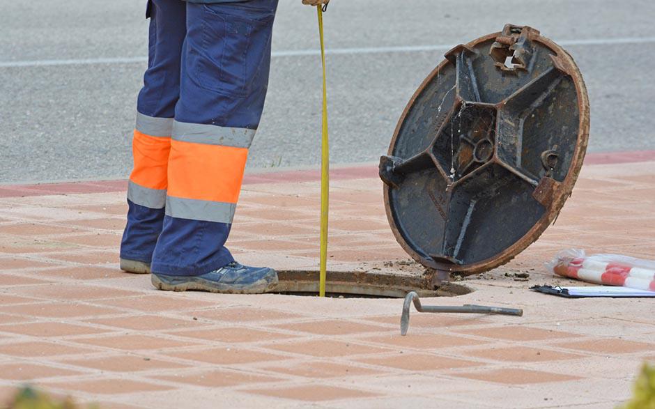 comment déboucher une canalisation de wc Vaujours